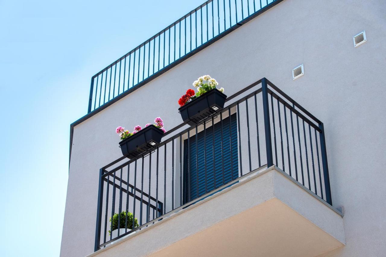 Luxury Apartments Azalea שיבניק מראה חיצוני תמונה